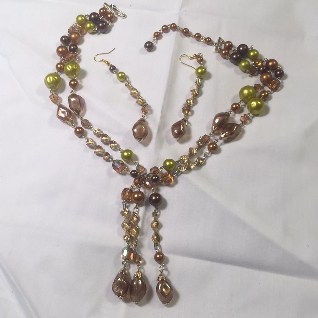 Vintage Japan Beaded Necklace Earrings